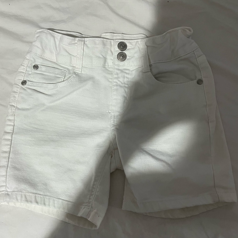 Arizona Jean Co White Jean Short For teen, Size 10 in girls